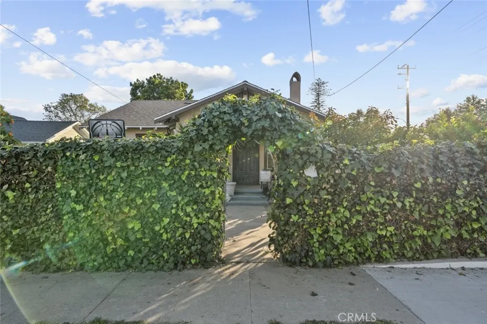 244 10th Santa Paula, CA 93060