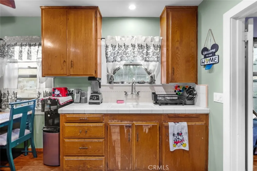 244 10th Santa Paula, CA 93060