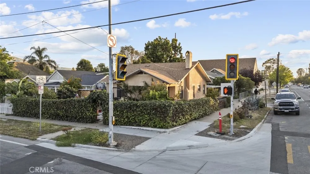 244 10th Santa Paula, CA 93060