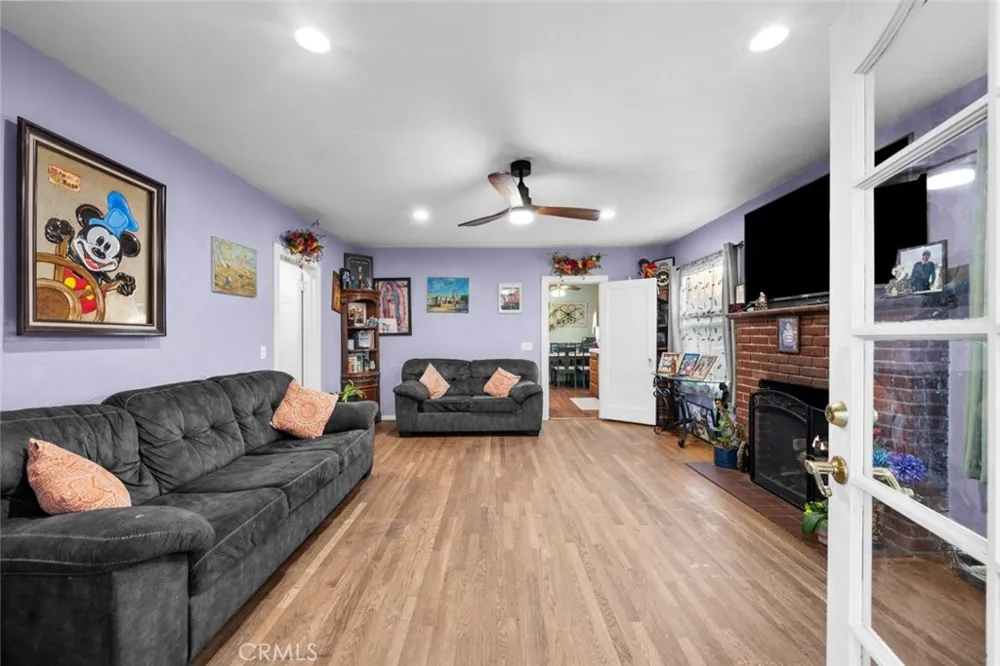 244 10th Santa Paula, CA 93060