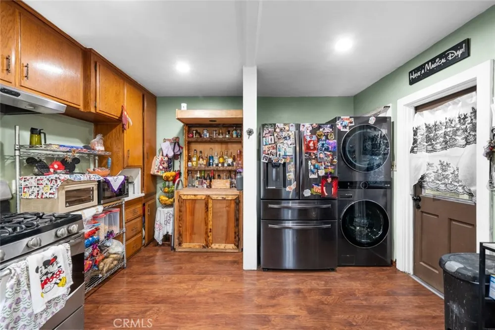 244 10th Santa Paula, CA 93060