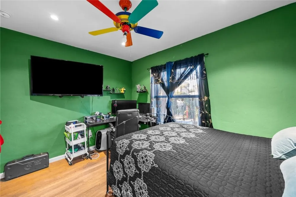 244 10th Santa Paula, CA 93060