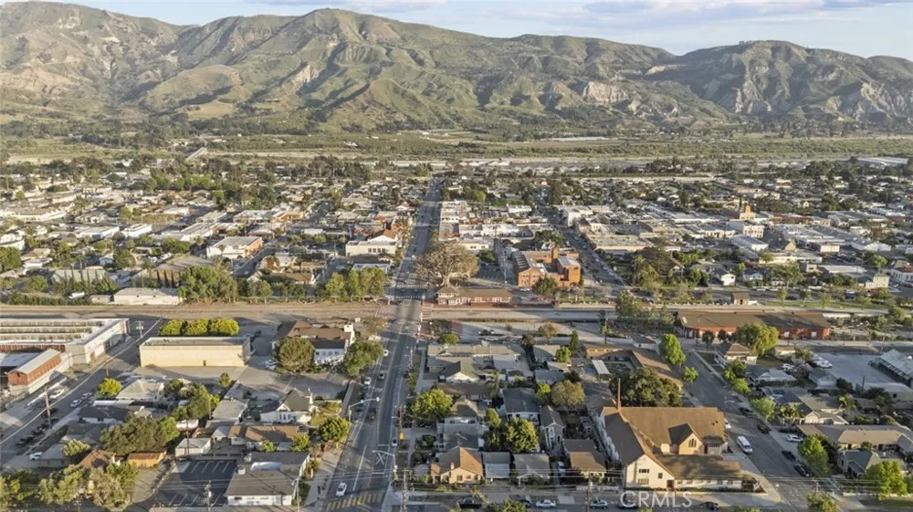 244 10th Santa Paula, CA 93060
