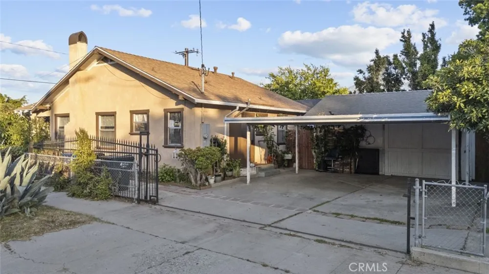 244 10th Santa Paula, CA 93060