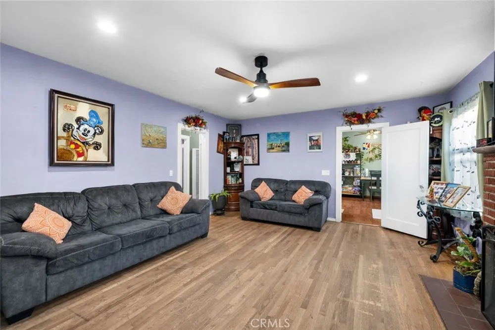 244 10th Santa Paula, CA 93060