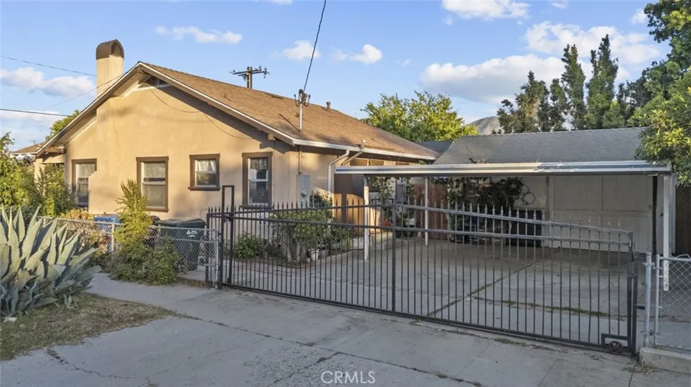 244 10th Santa Paula, CA 93060