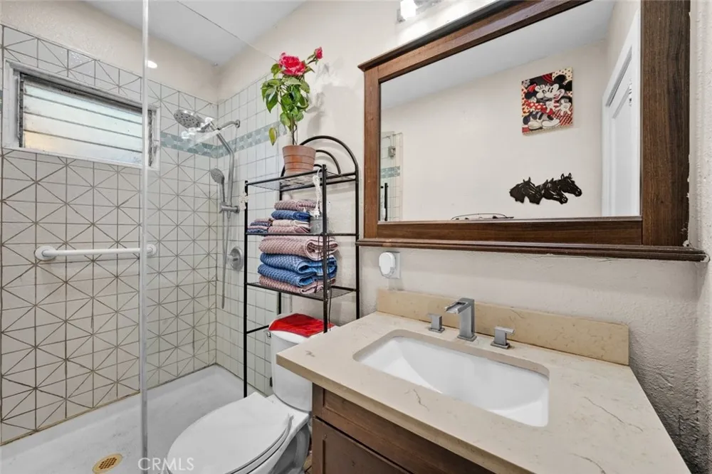 244 10th Santa Paula, CA 93060