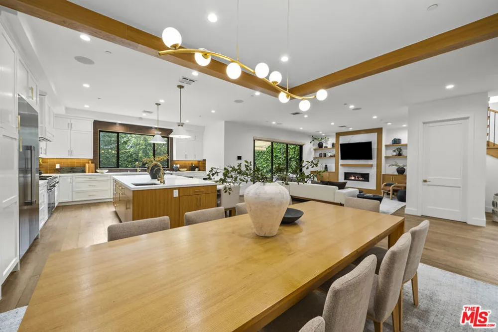 5314 Willis Avenue Sherman Oaks, CA 91411