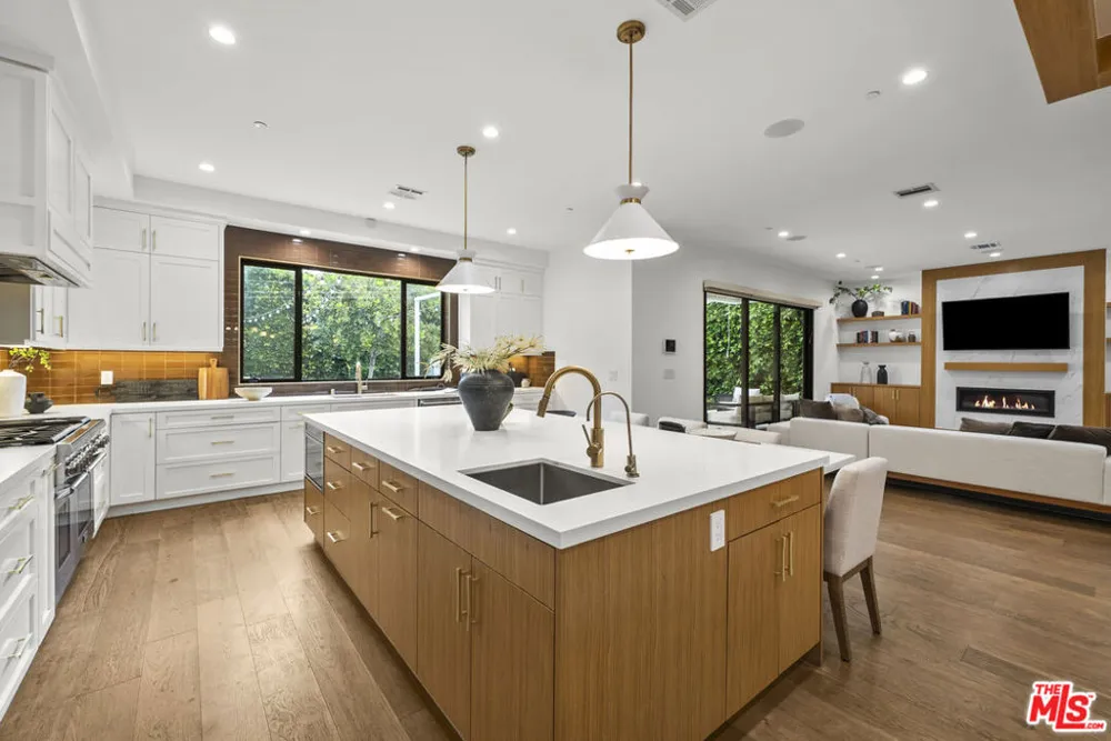 5314 Willis Avenue Sherman Oaks, CA 91411