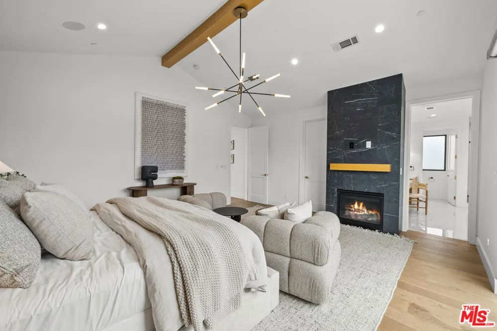 5314 Willis Avenue Sherman Oaks, CA 91411