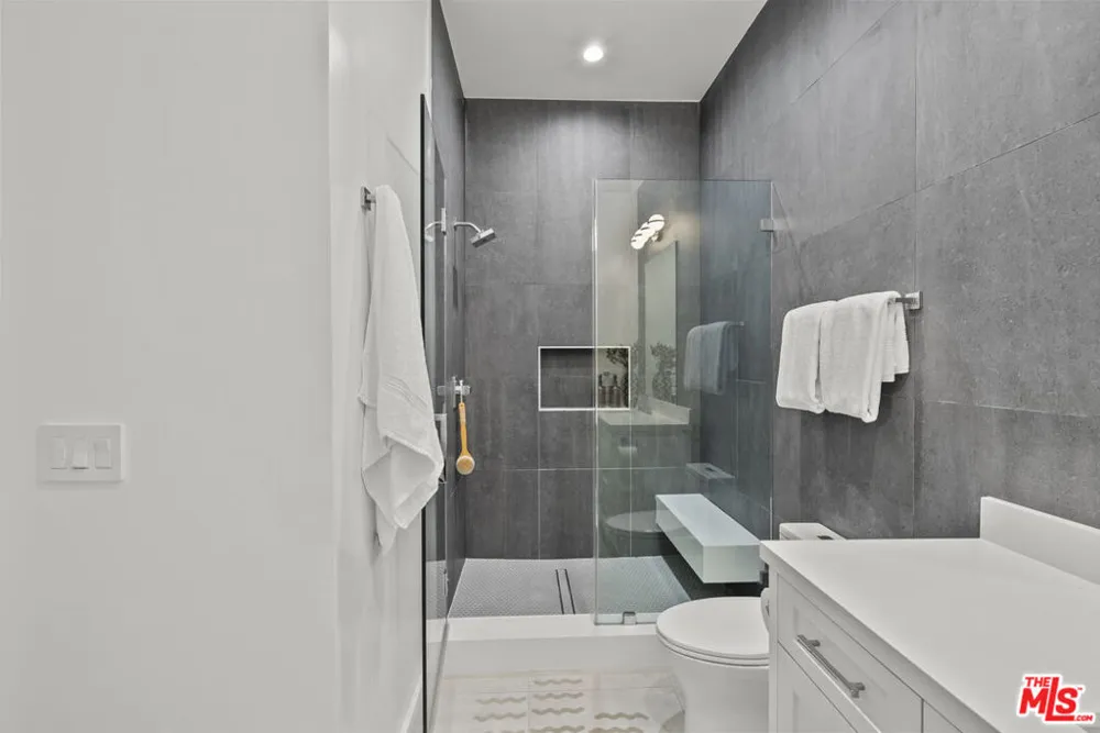 5314 Willis Avenue Sherman Oaks, CA 91411