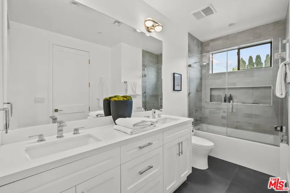 5314 Willis Avenue Sherman Oaks, CA 91411