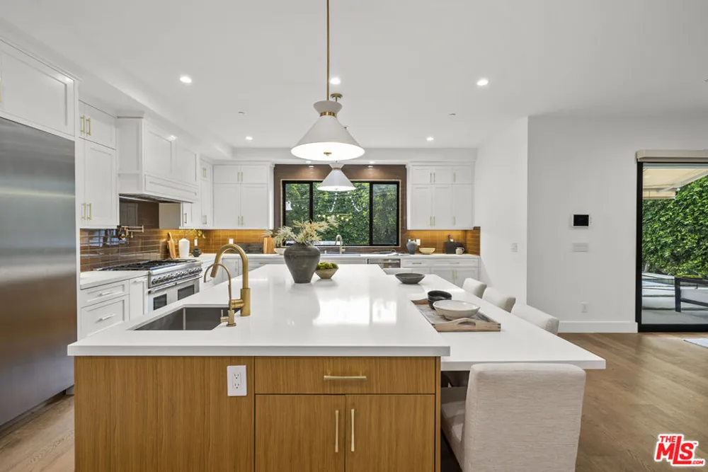 5314 Willis Avenue Sherman Oaks, CA 91411