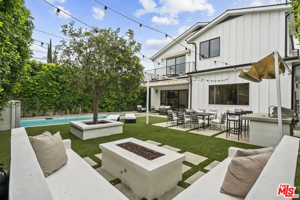 5314 Willis Avenue Sherman Oaks, CA 91411
