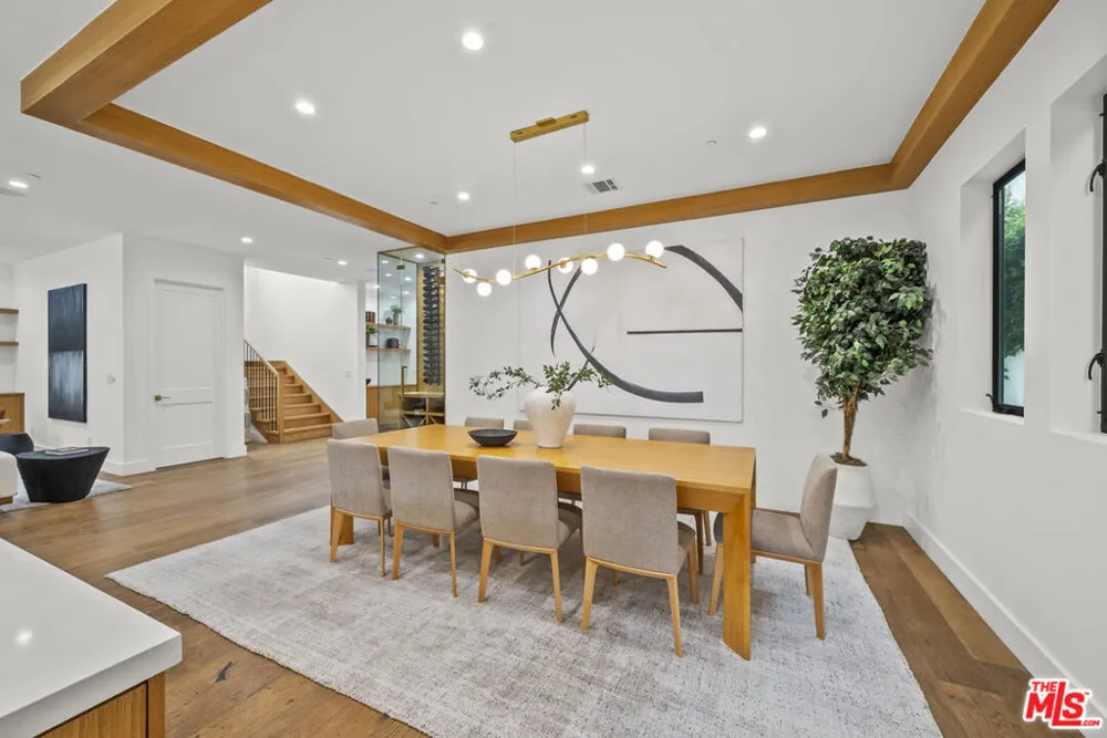 5314 Willis Avenue Sherman Oaks, CA 91411