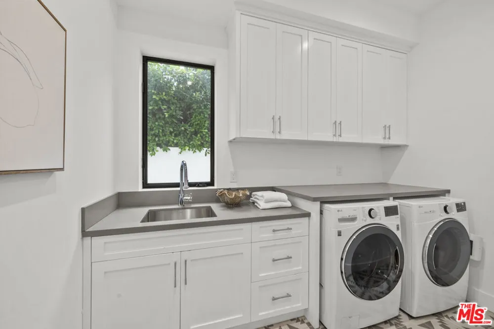 5314 Willis Avenue Sherman Oaks, CA 91411