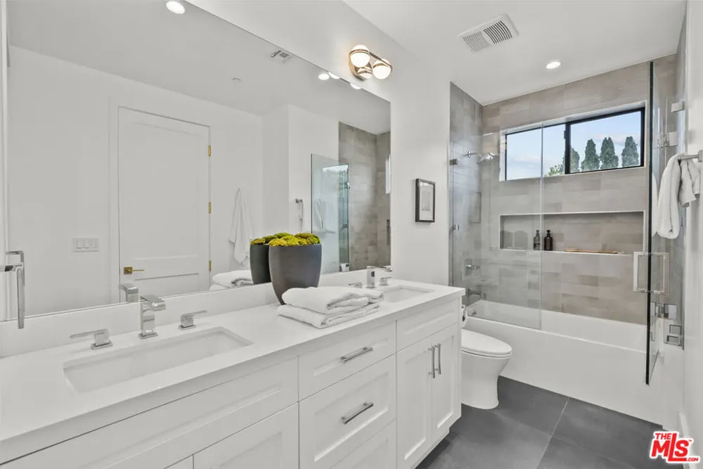 5314 Willis Avenue Sherman Oaks, CA 91411