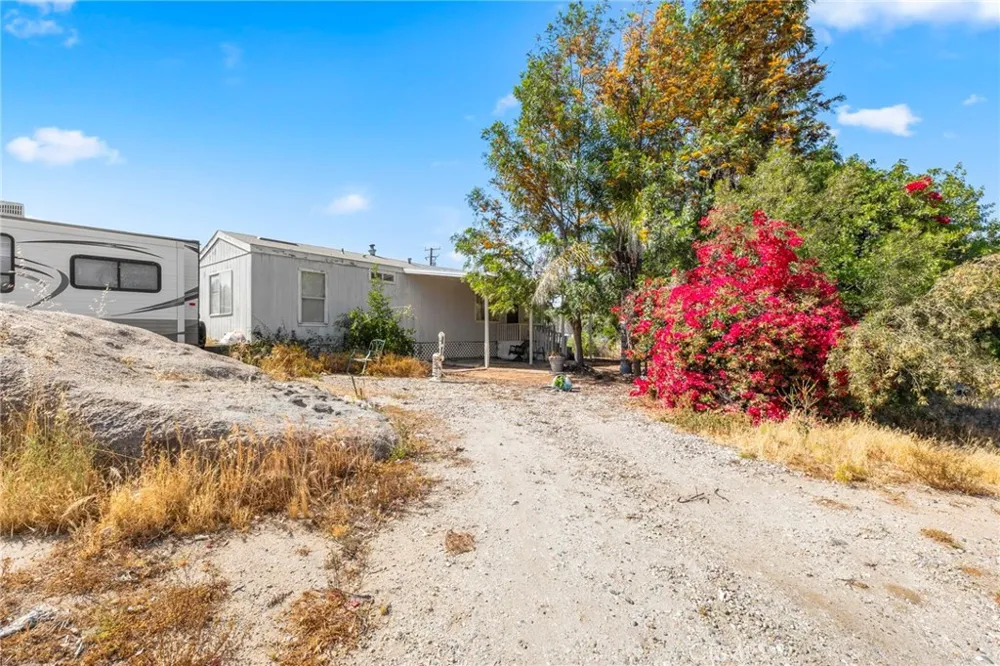 18420 Decker Perris, CA 92570