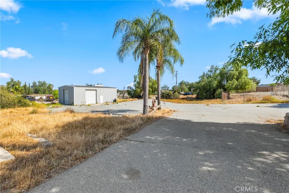 18420 Decker Perris, CA 92570