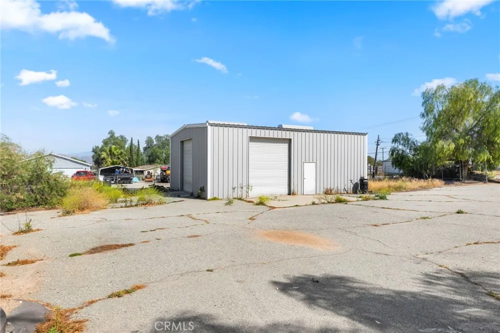 18420 Decker Perris, CA 92570