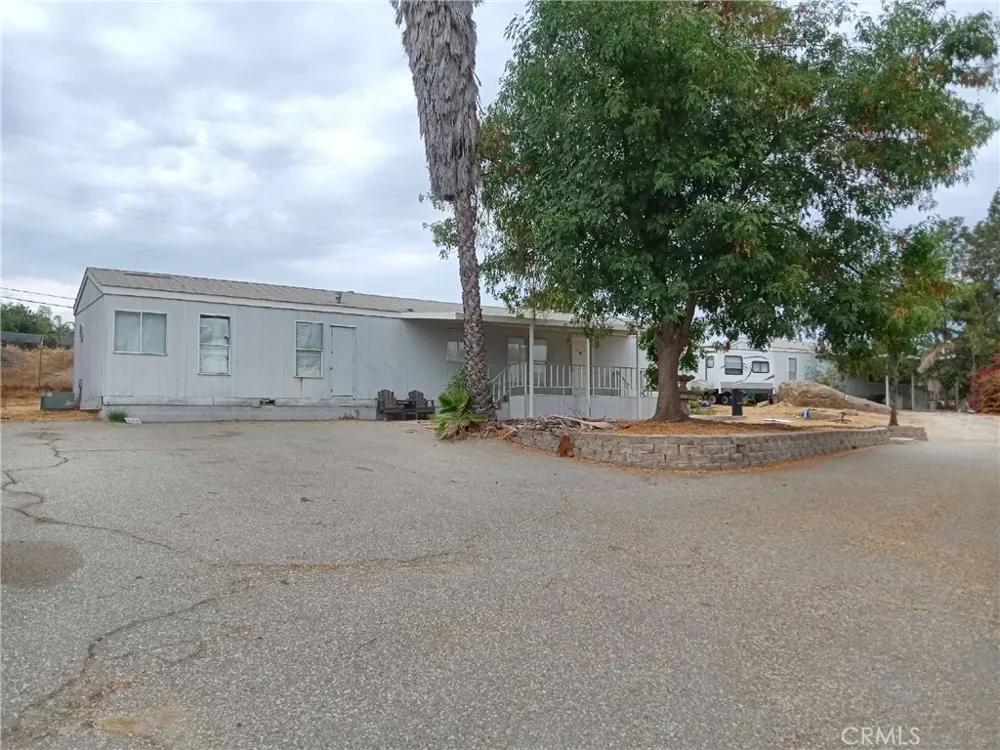 18420 Decker Perris, CA 92570