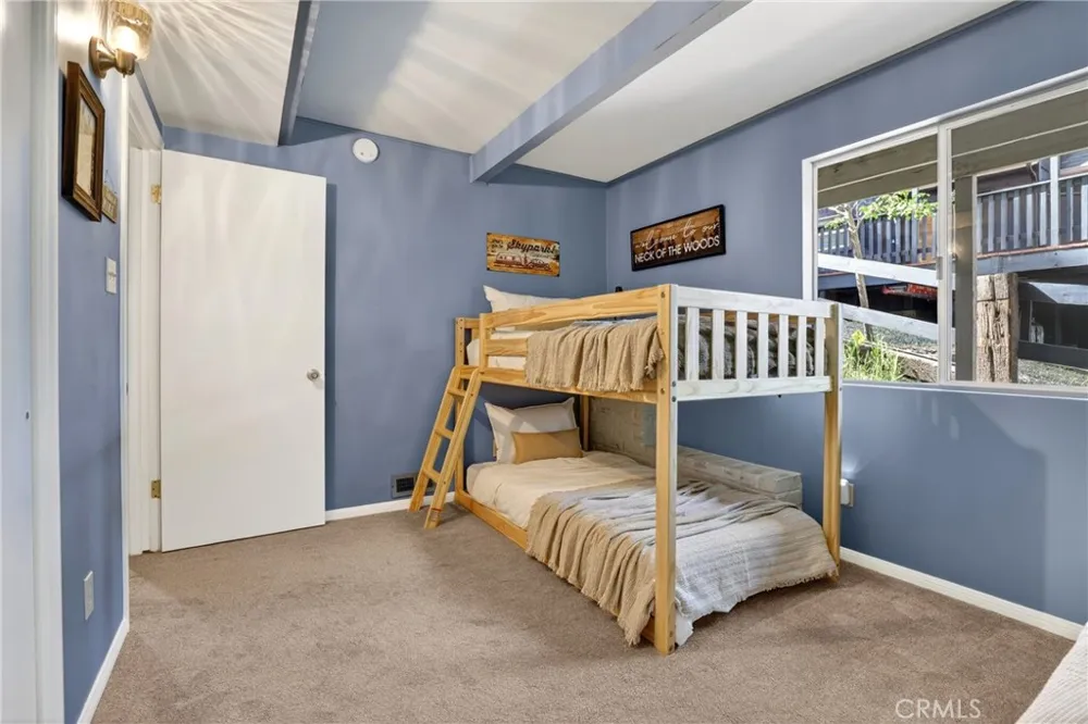 176 Fir Terrace Cedar Glen, CA 92321