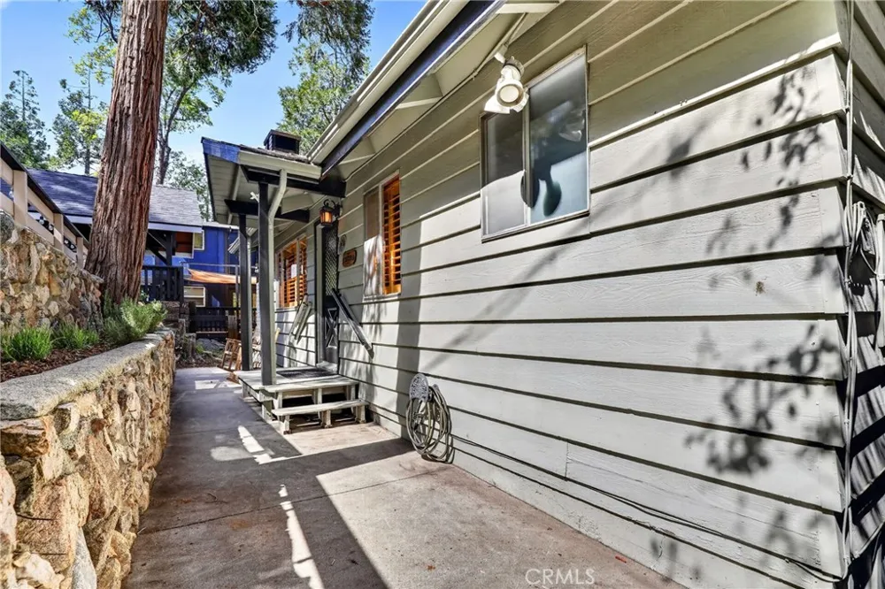 176 Fir Terrace Cedar Glen, CA 92321