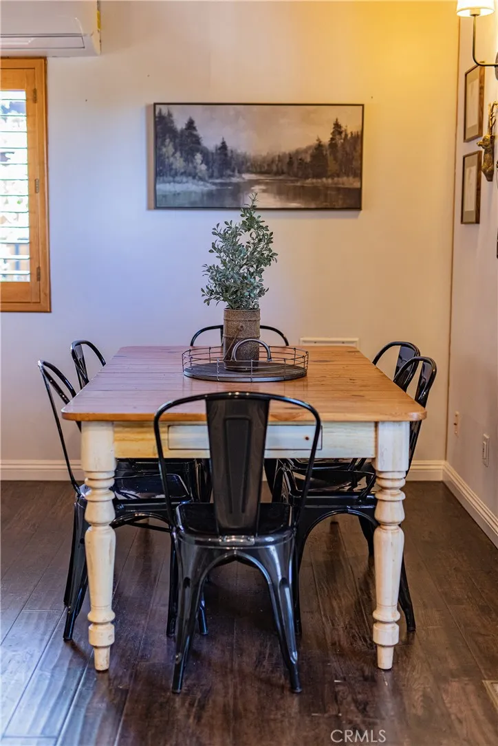 176 Fir Terrace Cedar Glen, CA 92321