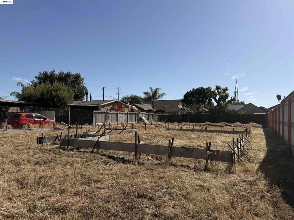 410 Montague Ct Modesto, CA 95351