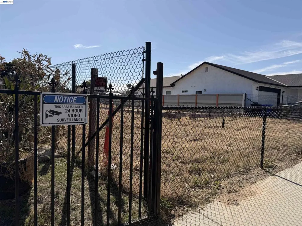 410 Montague Ct Modesto, CA 95351
