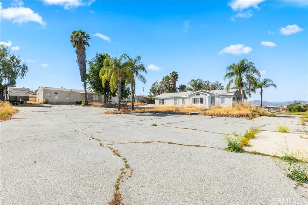 22540 Markham Street Perris, CA 92570