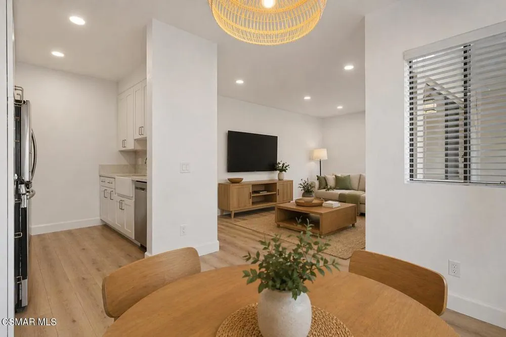 98 Maegan Place #6 Thousand Oaks, CA 91362