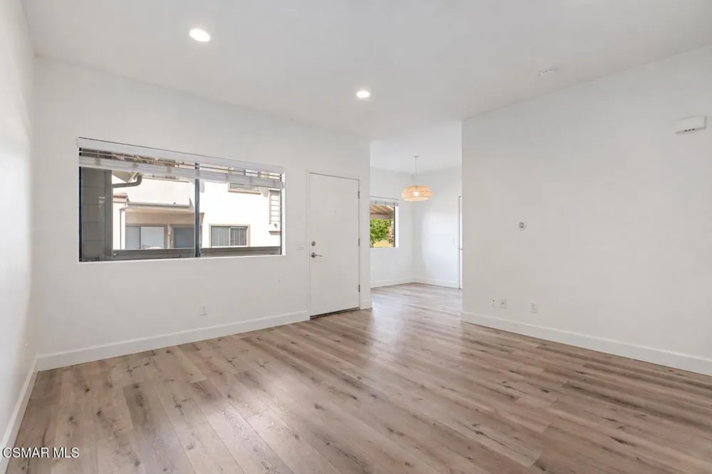 98 Maegan Place #6 Thousand Oaks, CA 91362
