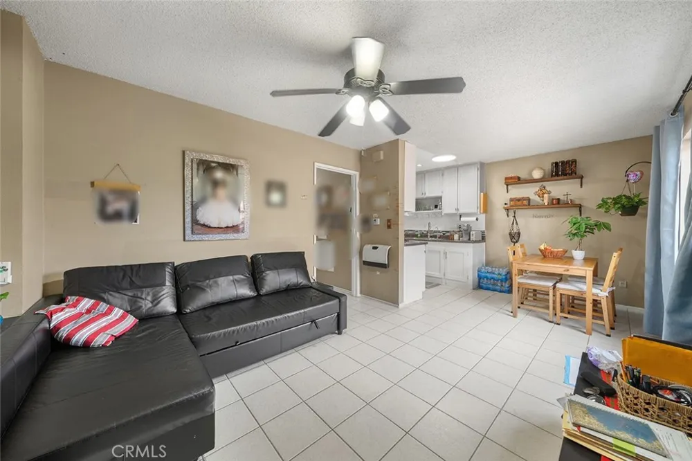2516 Elsinore Street Los Angeles, CA 90026