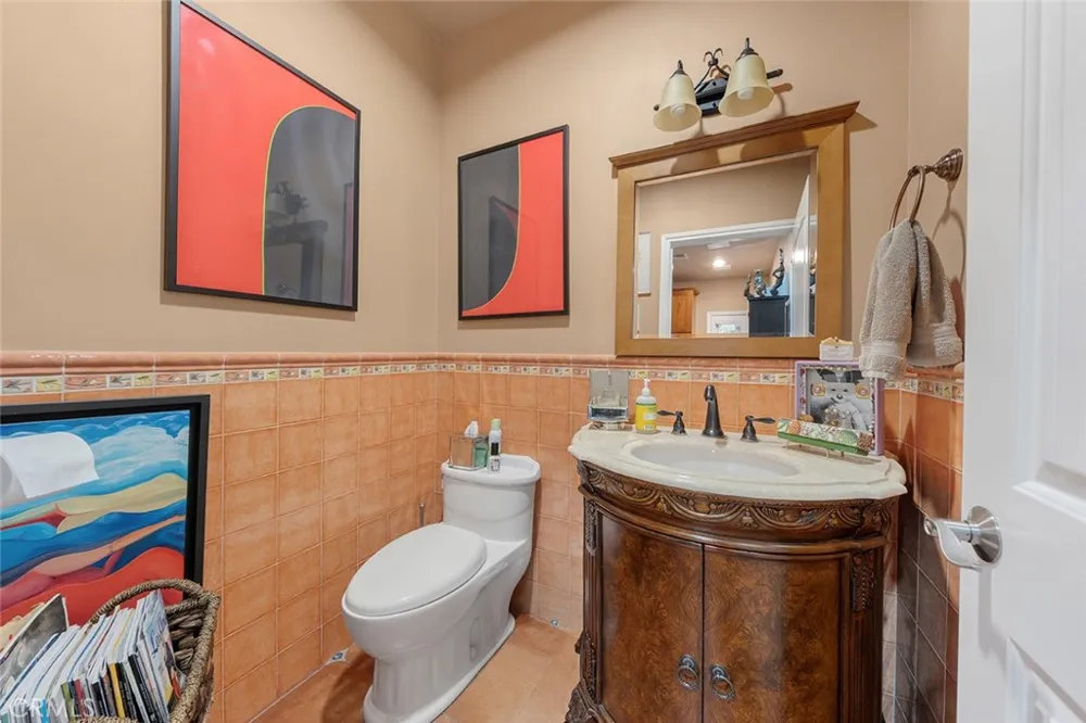 2516 Elsinore Street Los Angeles, CA 90026