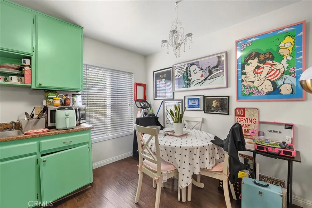 2516 Elsinore Street Los Angeles, CA 90026