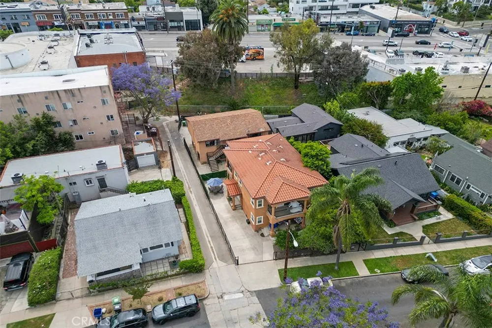 2516 Elsinore Street Los Angeles, CA 90026