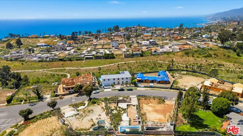 622 Alma Real Drive Pacific Palisades, CA 90272