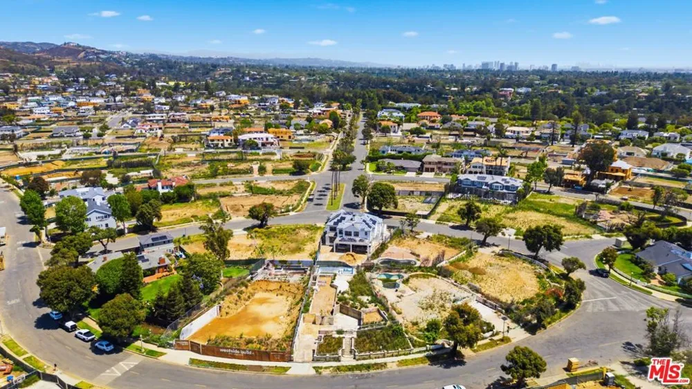 622 Alma Real Drive Pacific Palisades, CA 90272