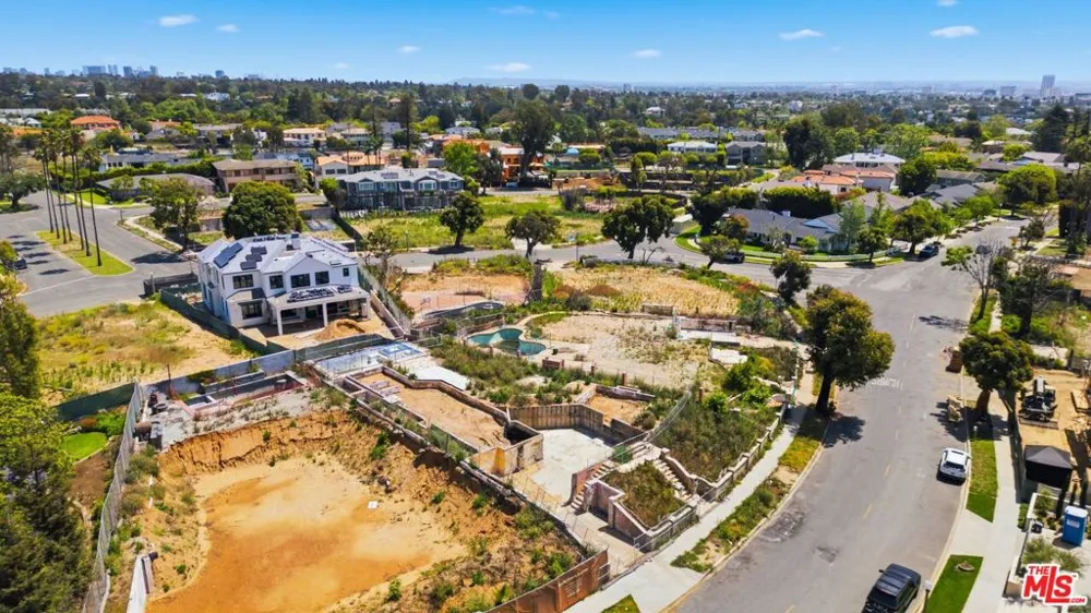 622 Alma Real Drive Pacific Palisades, CA 90272