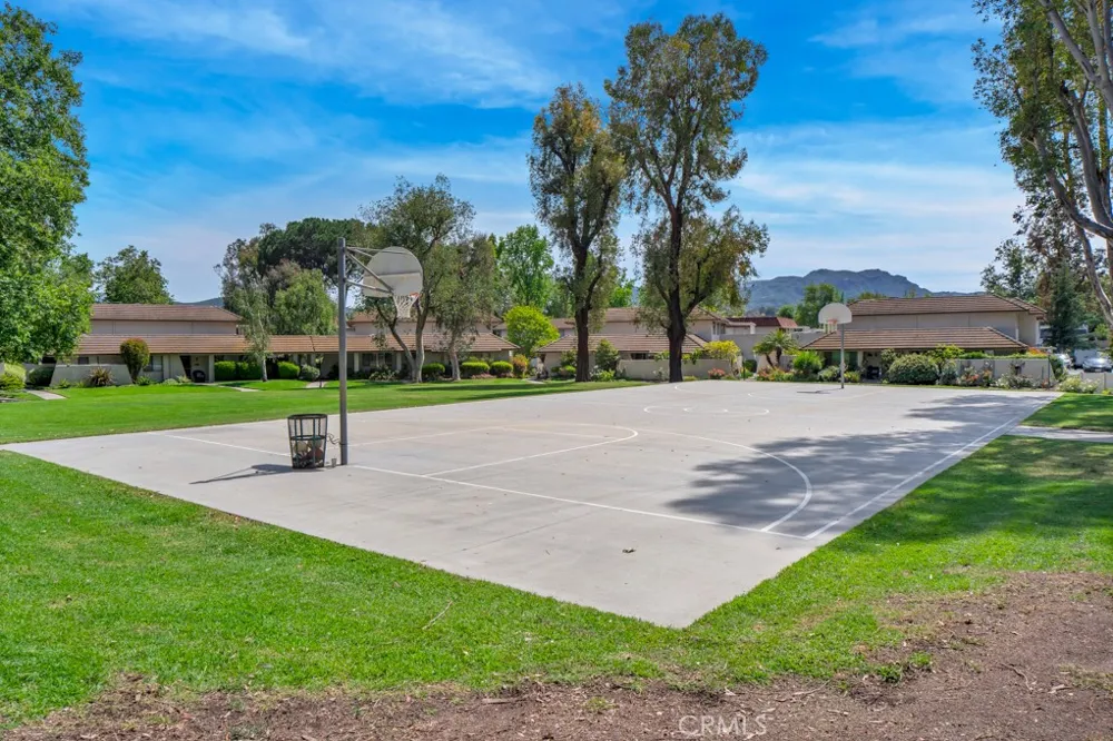 1108 Landsburn Circle Westlake Village, CA 91361