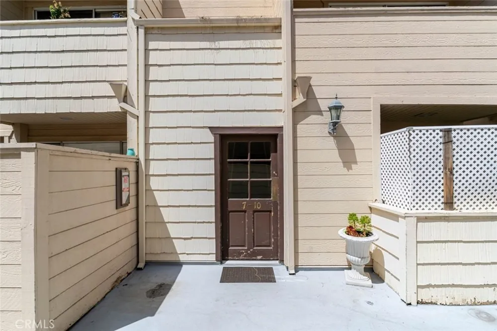 9920 Jordan Avenue #9 Chatsworth, CA 91311