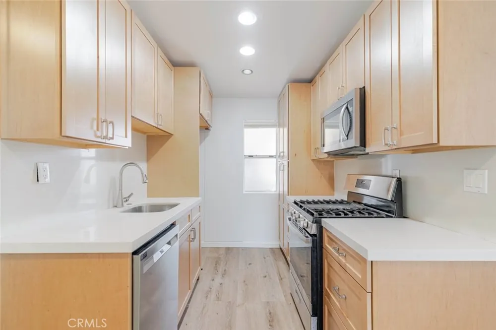 9920 Jordan Avenue #9 Chatsworth, CA 91311