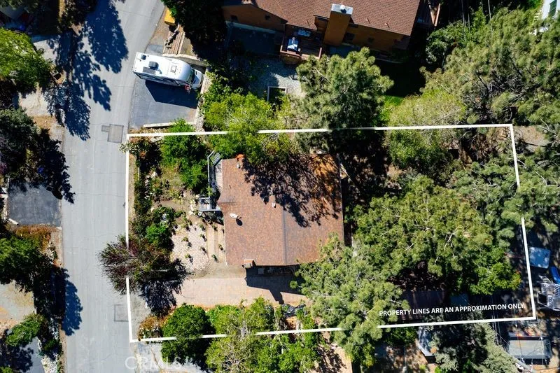 2285 Lausanne Drive Wrightwood, CA 92397