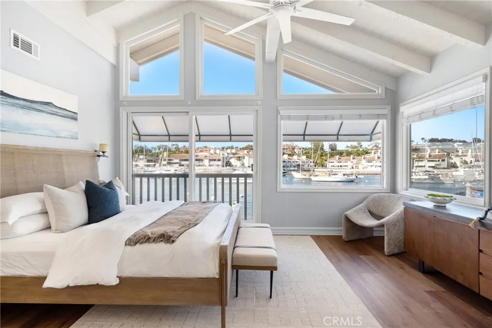 1011 Bay Front Newport Beach, CA 92662