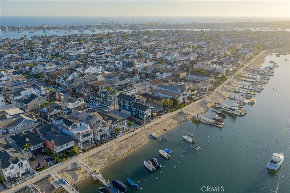 1011 Bay Front Newport Beach, CA 92662