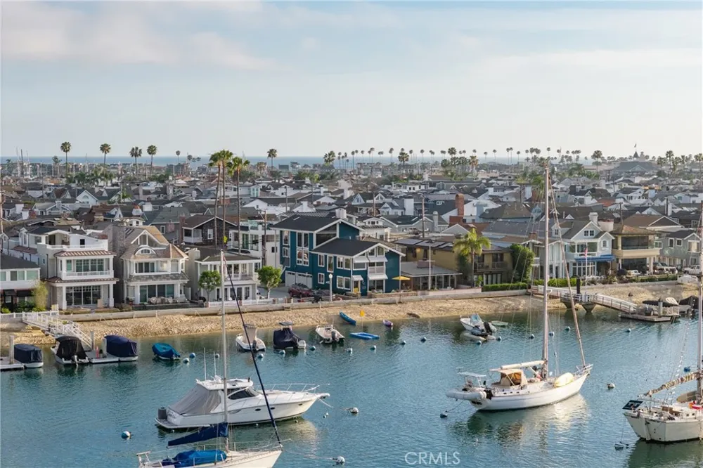 1011 Bay Front Newport Beach, CA 92662