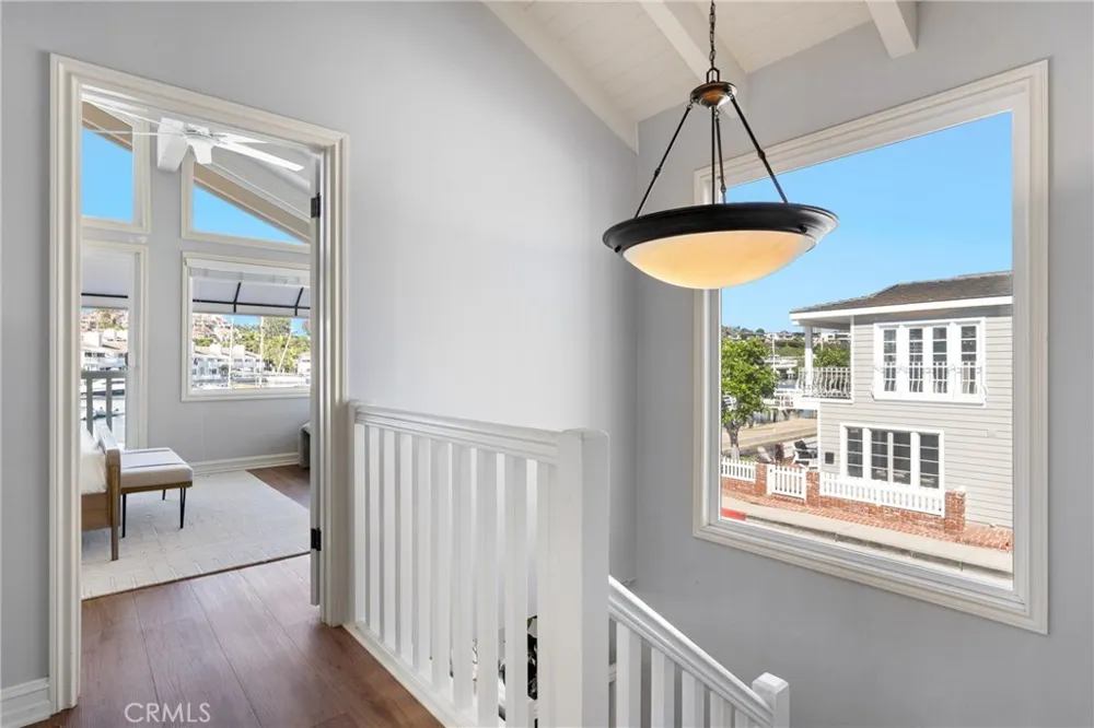 1011 Bay Front Newport Beach, CA 92662