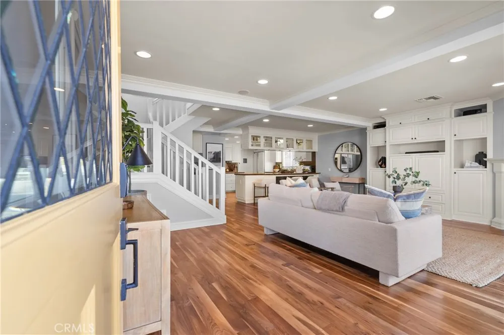 1011 Bay Front Newport Beach, CA 92662