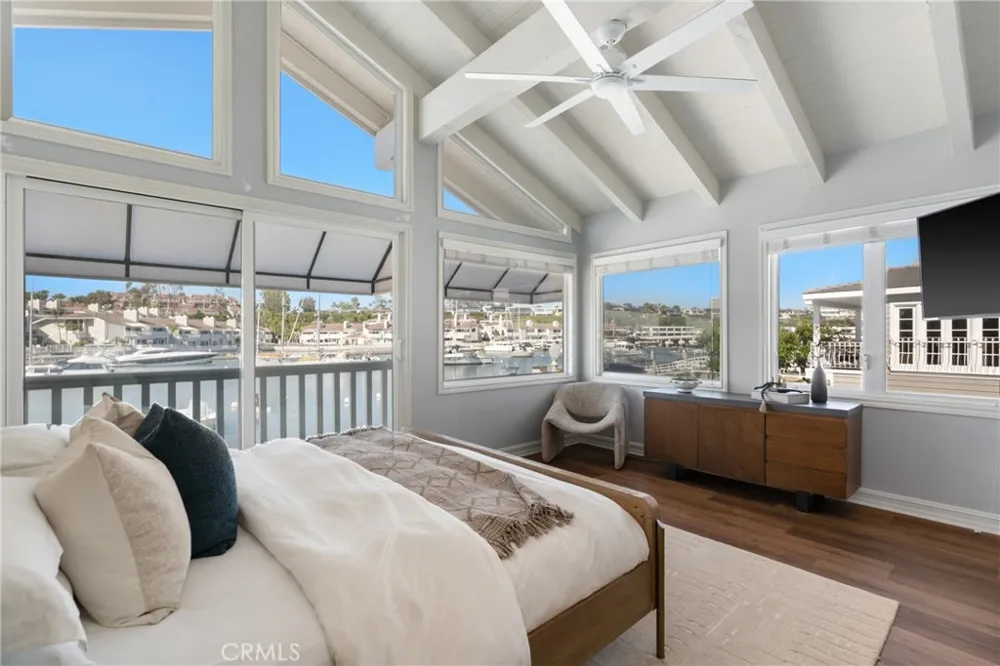 1011 Bay Front Newport Beach, CA 92662